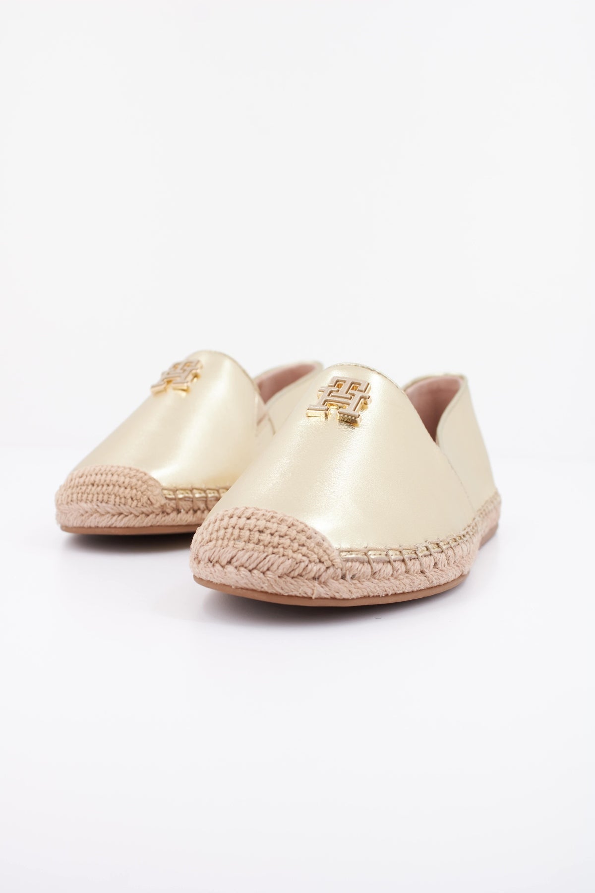 TOMMY HILFIGER TH LOGO en color ORO (2)