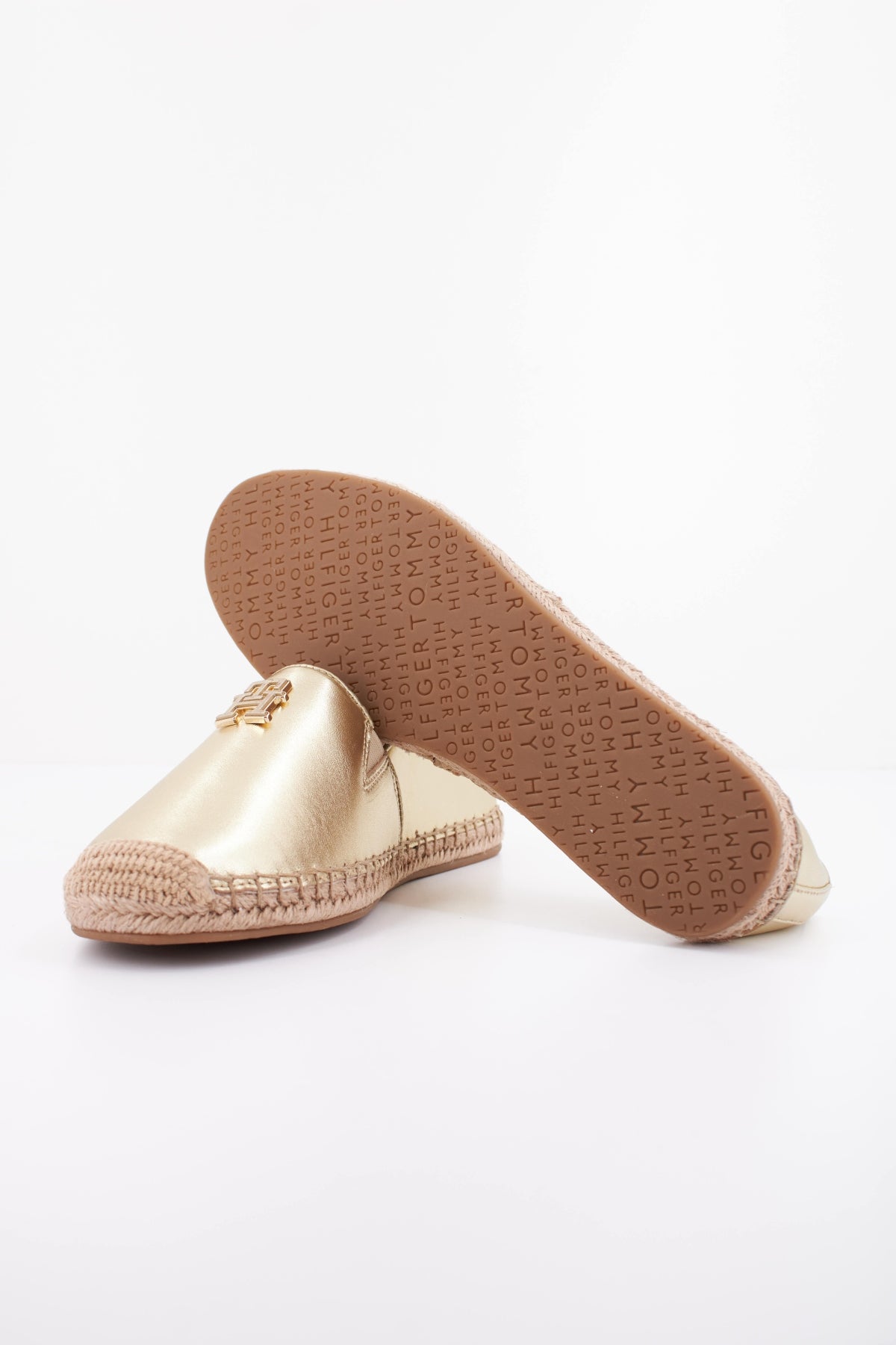 TOMMY HILFIGER TH LOGO en color ORO (5)