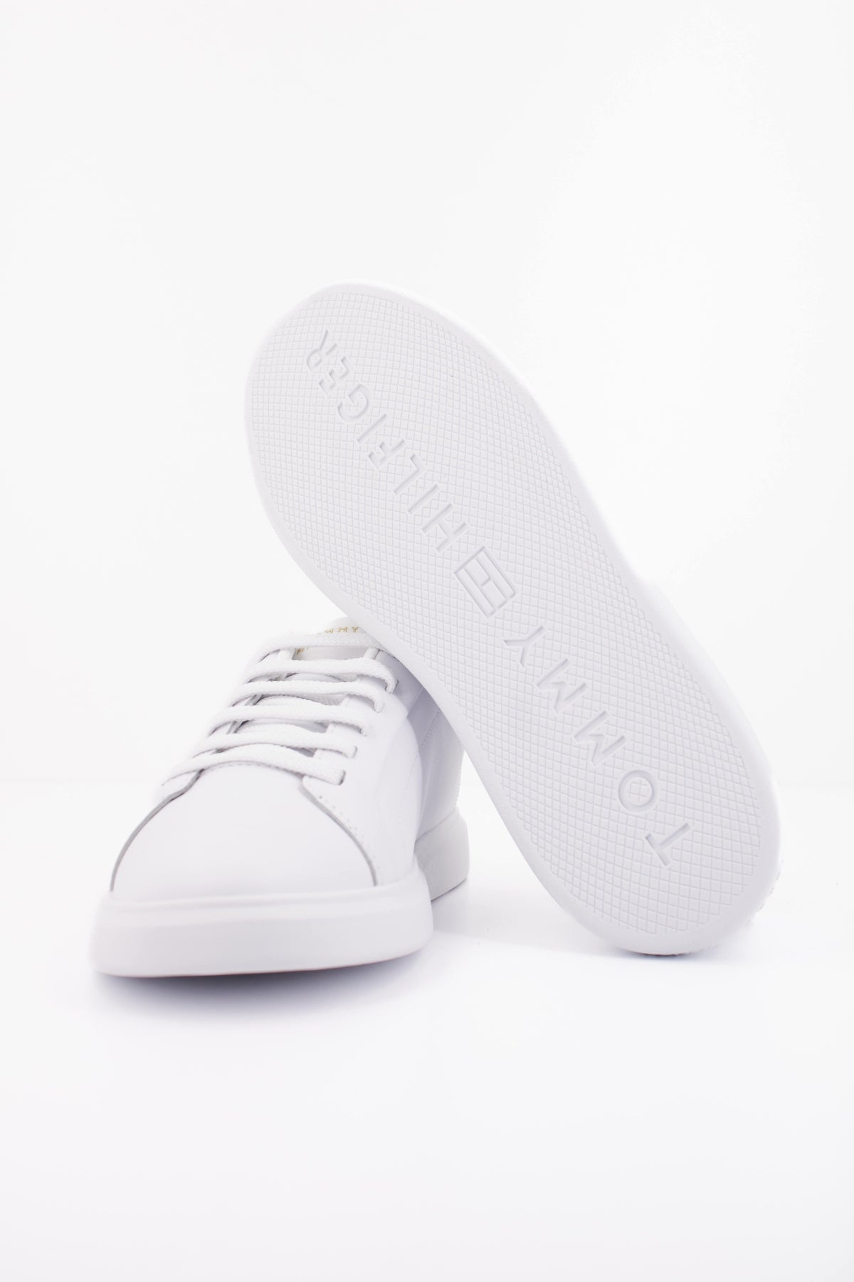 TOMMY HILFIGER ICON LIGHT W en color BLANCO (5)
