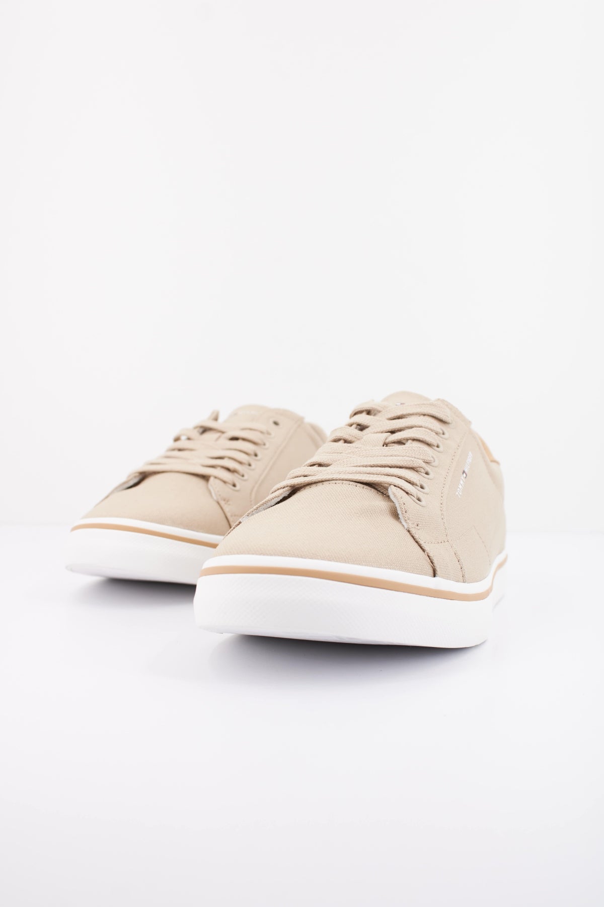 TOMMY HILFIGER VULC CORE LONG LACE en color BEIS (2)