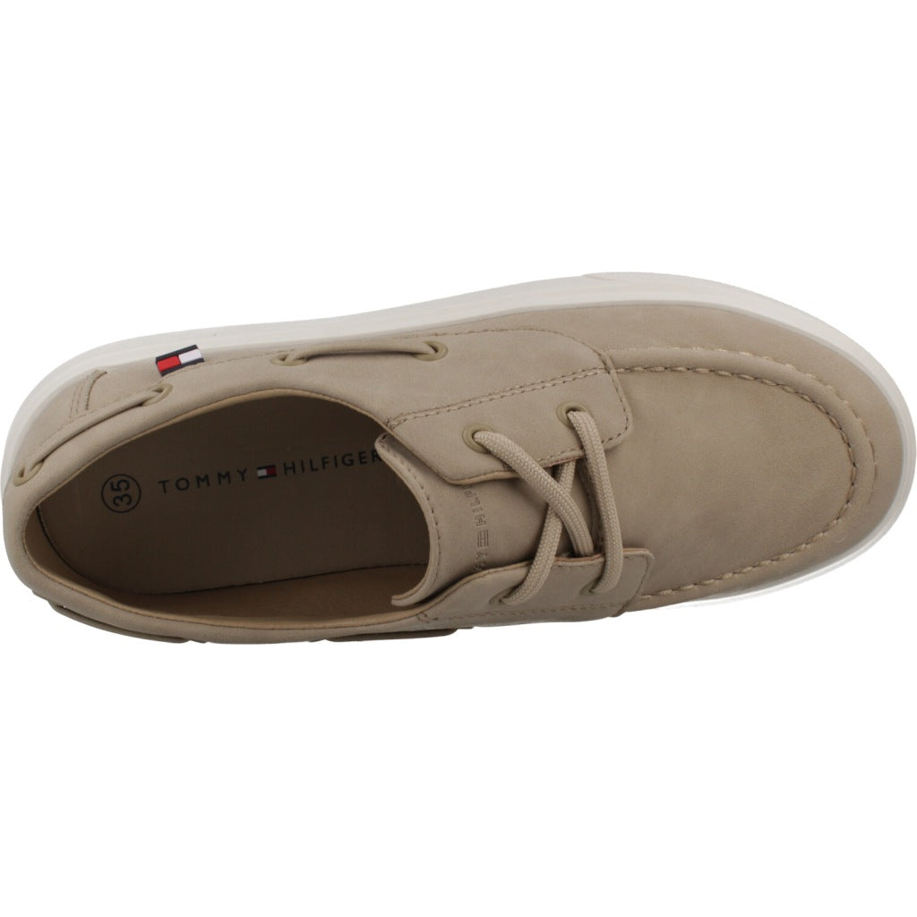 TOMMY HILFIGER LOW CUT LACE UP SHOE en color BEIS (7)