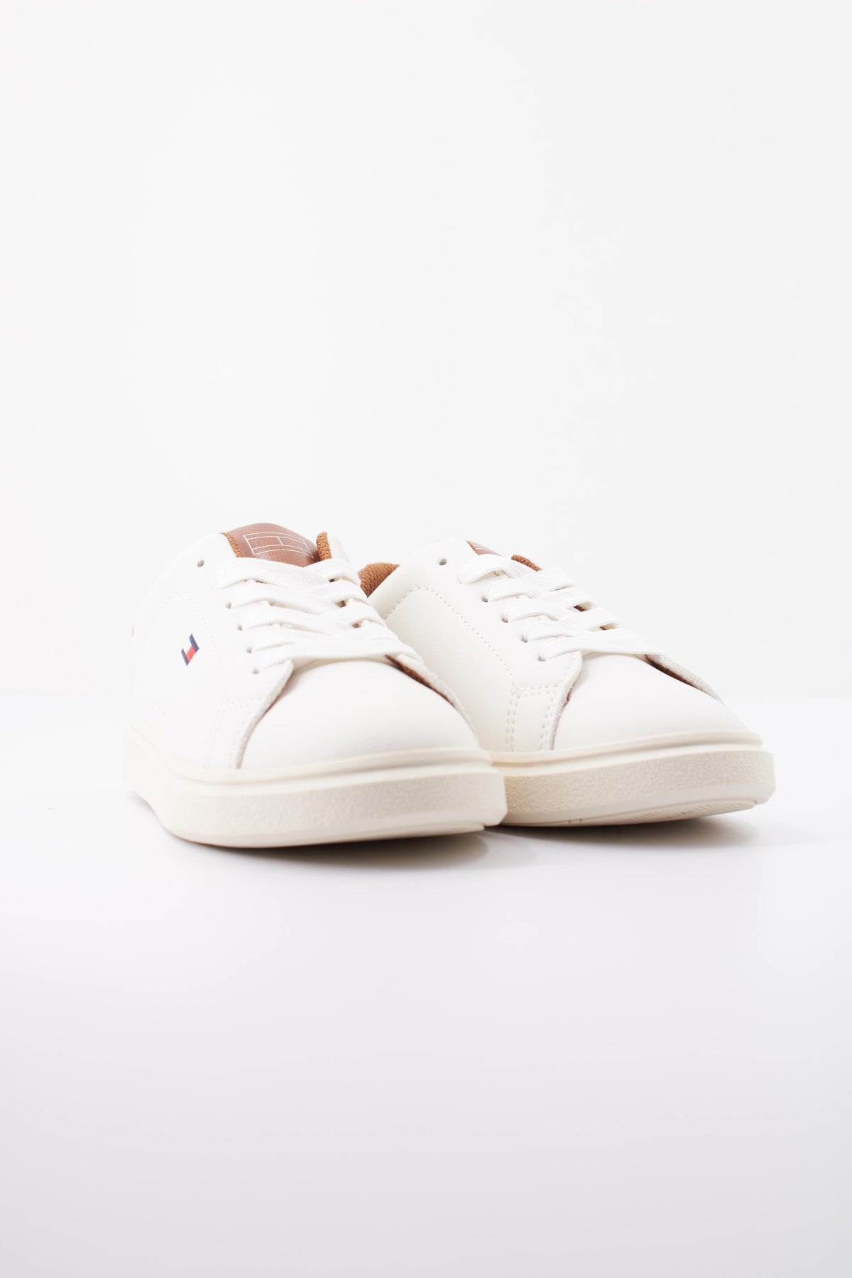 TOMMY HILFIGER TX en color BLANCO (2)