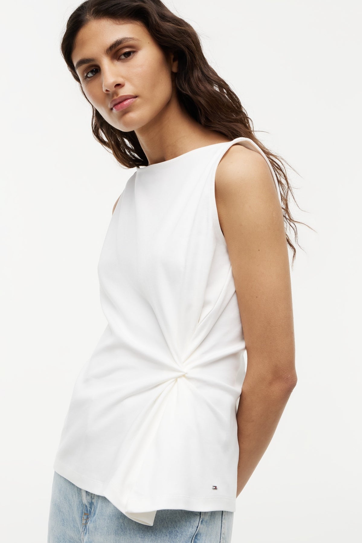 TOMMY HILFIGER WWWW INTERLOCK KNOT SLVLS TOP en color BLANCO (3)