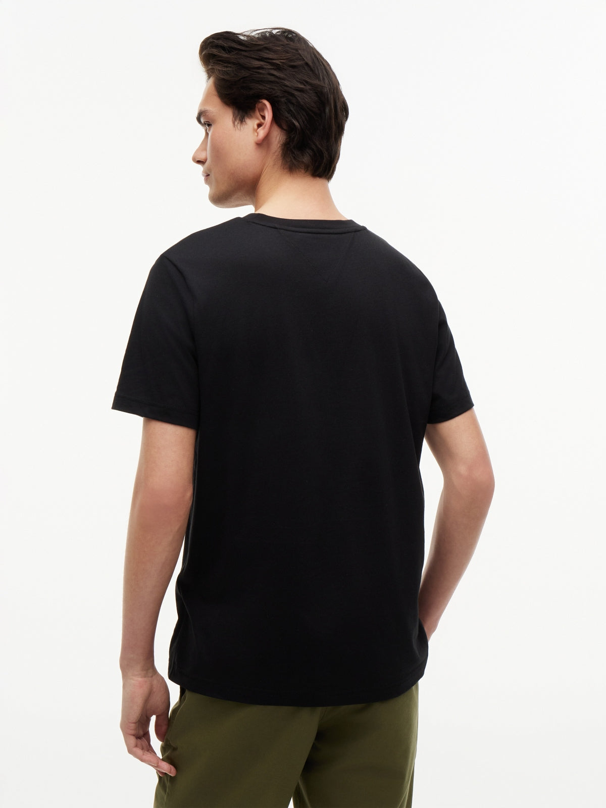 TOMMY HILFIGER MWMW SCRIPT FLAG REGULAR TEE en color NEGRO (2)