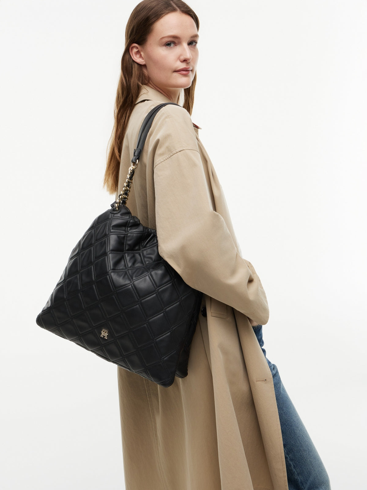 TOMMY HILFIGER AWAW TH FEMININE en color NEGRO (1)