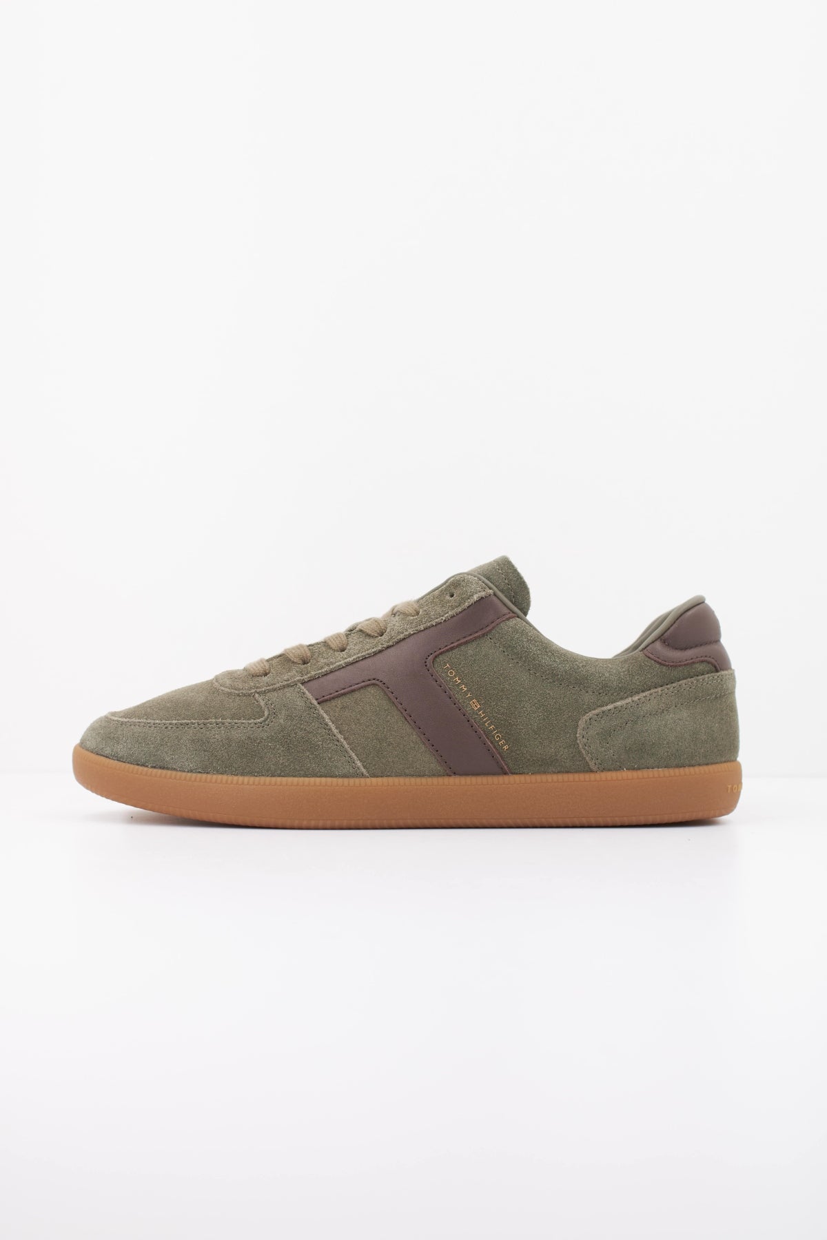 TOMMY HILFIGER FMFM TRIBECA SNEAKER SUEDE en color VERDE (1)