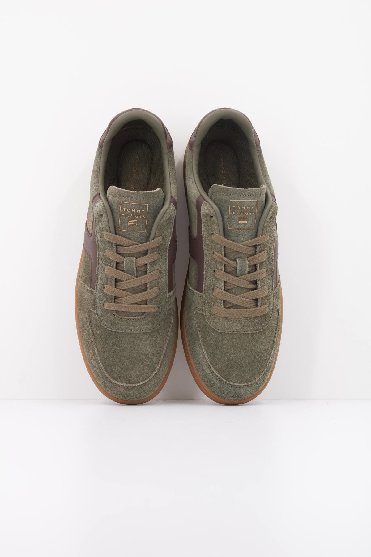 TOMMY HILFIGER FMFM TRIBECA SNEAKER SUEDE en color VERDE (3)