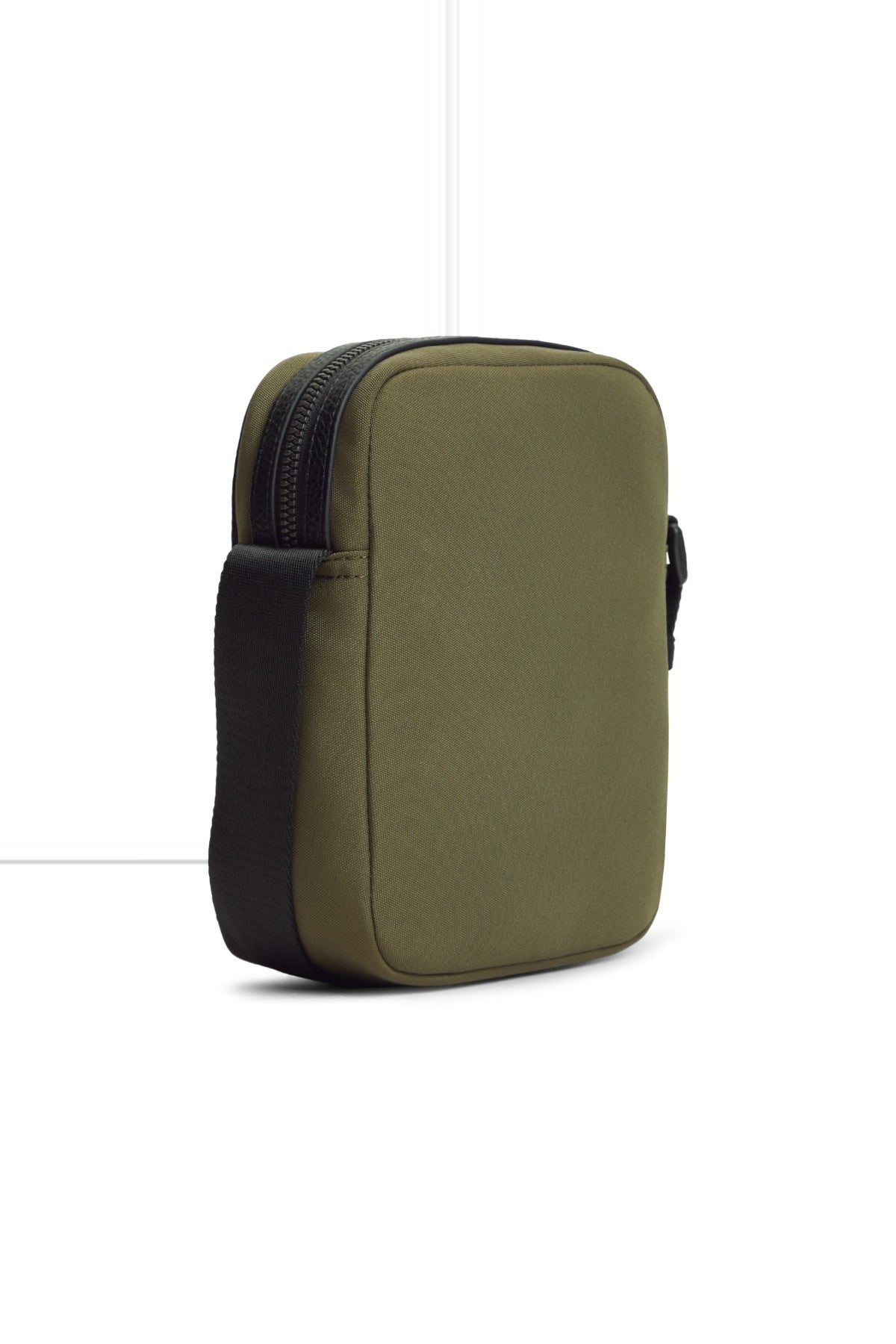 TOMMY HILFIGER TH REPREVE MINI REPORTER en color VERDE (2)
