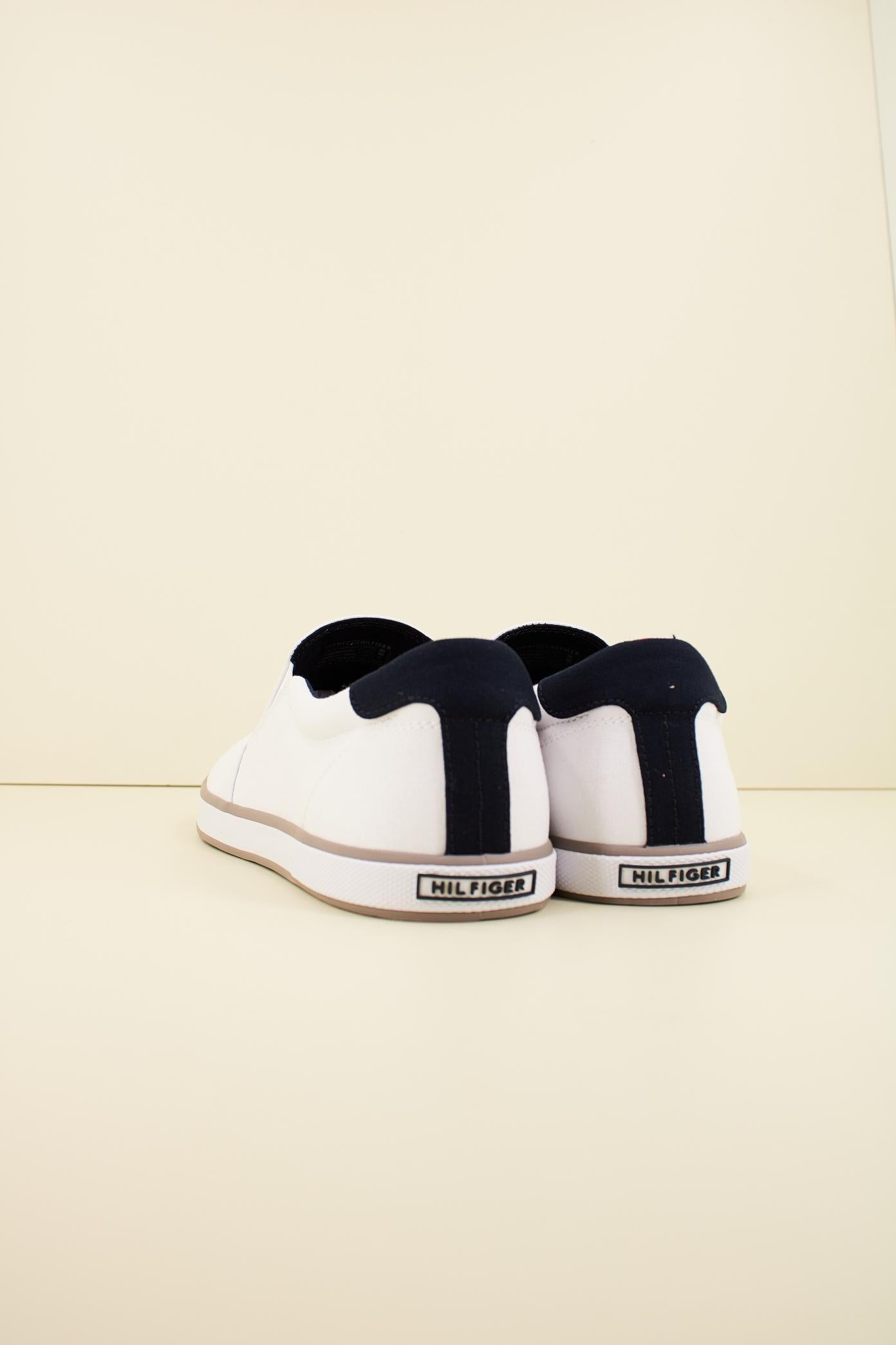 TOMMY HILFIGER HARLOW D en color BLANCO (3)