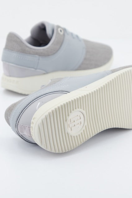 TOMMY HILFIGER SAMANTHA C en color GRIS (3)