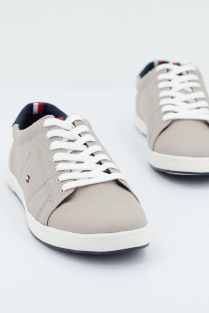TOMMY HILFIGER FMFM en color MARRON CLARO (4)