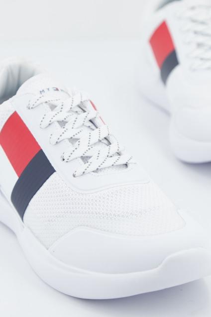 TOMMY HILFIGER FMFM en color BLANCO (4)