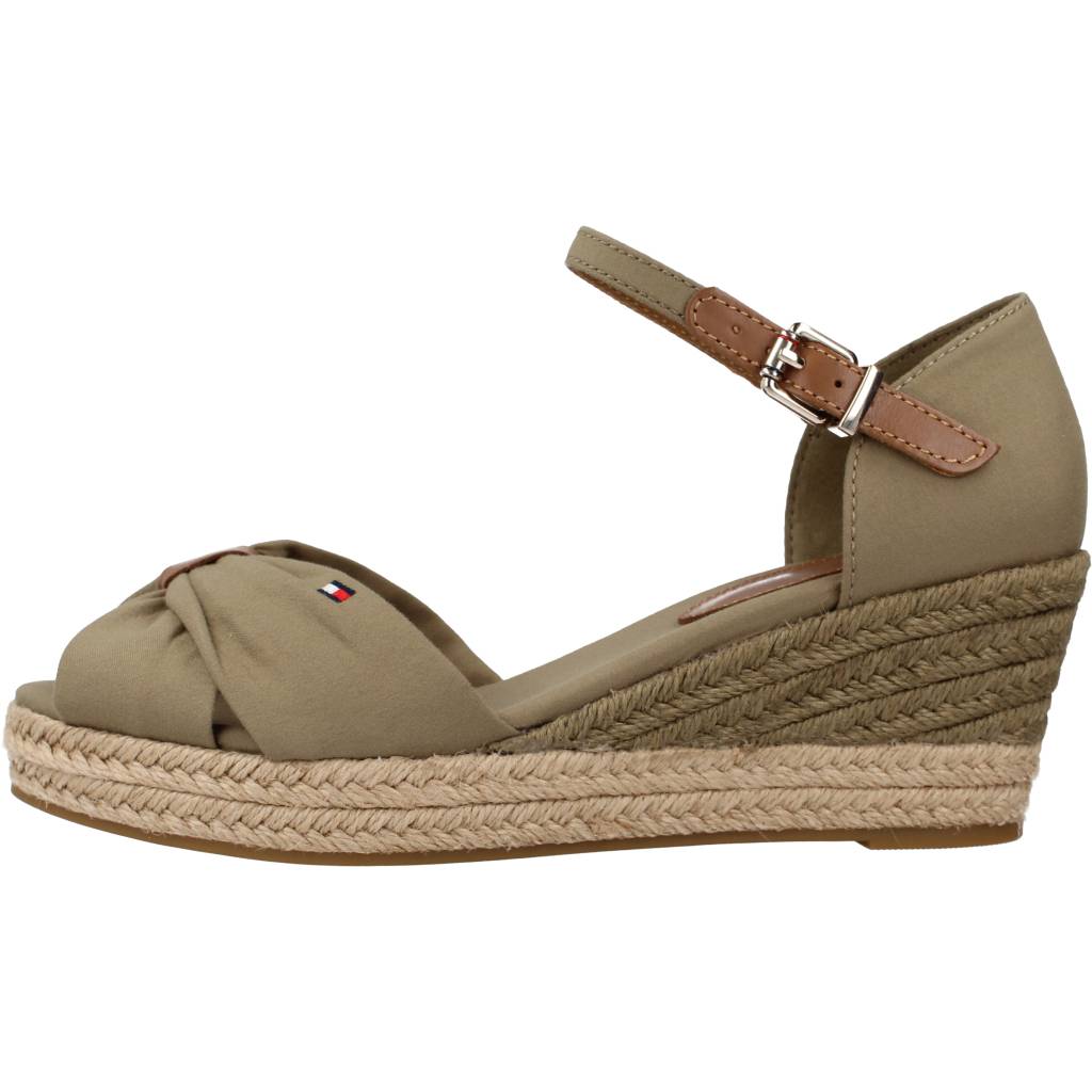 TOMMY HILFIGER BASIC OPEN TOE MID WEDGE en color VERDE (2)