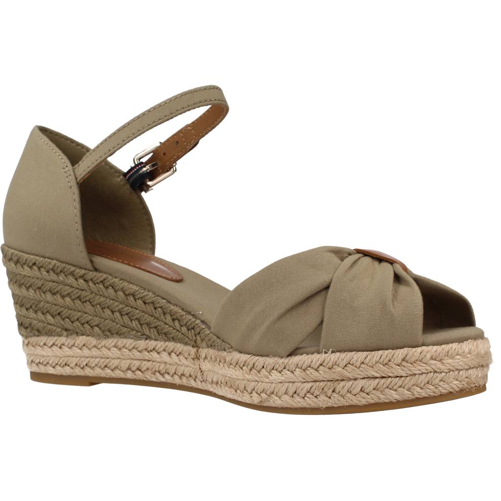 TOMMY HILFIGER BASIC OPEN TOE MID WEDGE en color VERDE (5)