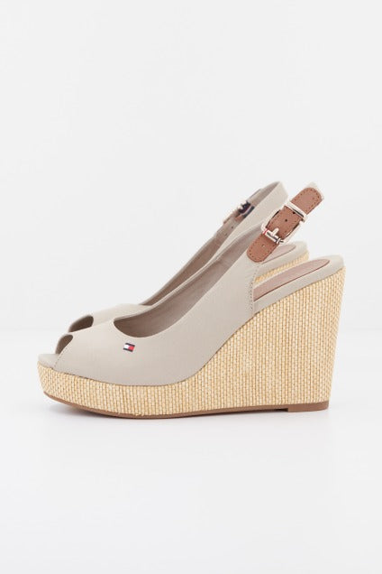 TOMMY HILFIGER ICONIC ELENA SLING BACK en color GRIS (2)