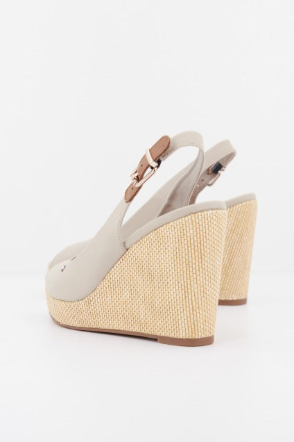 TOMMY HILFIGER ICONIC ELENA SLING BACK en color GRIS (3)