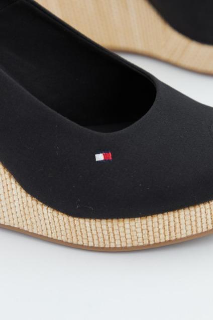 TOMMY HILFIGER ICONIC ELENA SLING BACK en color NEGRO (3)