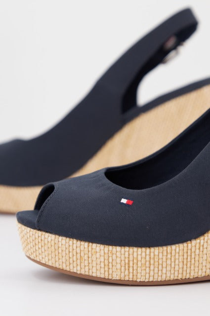 TOMMY HILFIGER ICONIC ELENA SLING BACK en color AZUL (4)