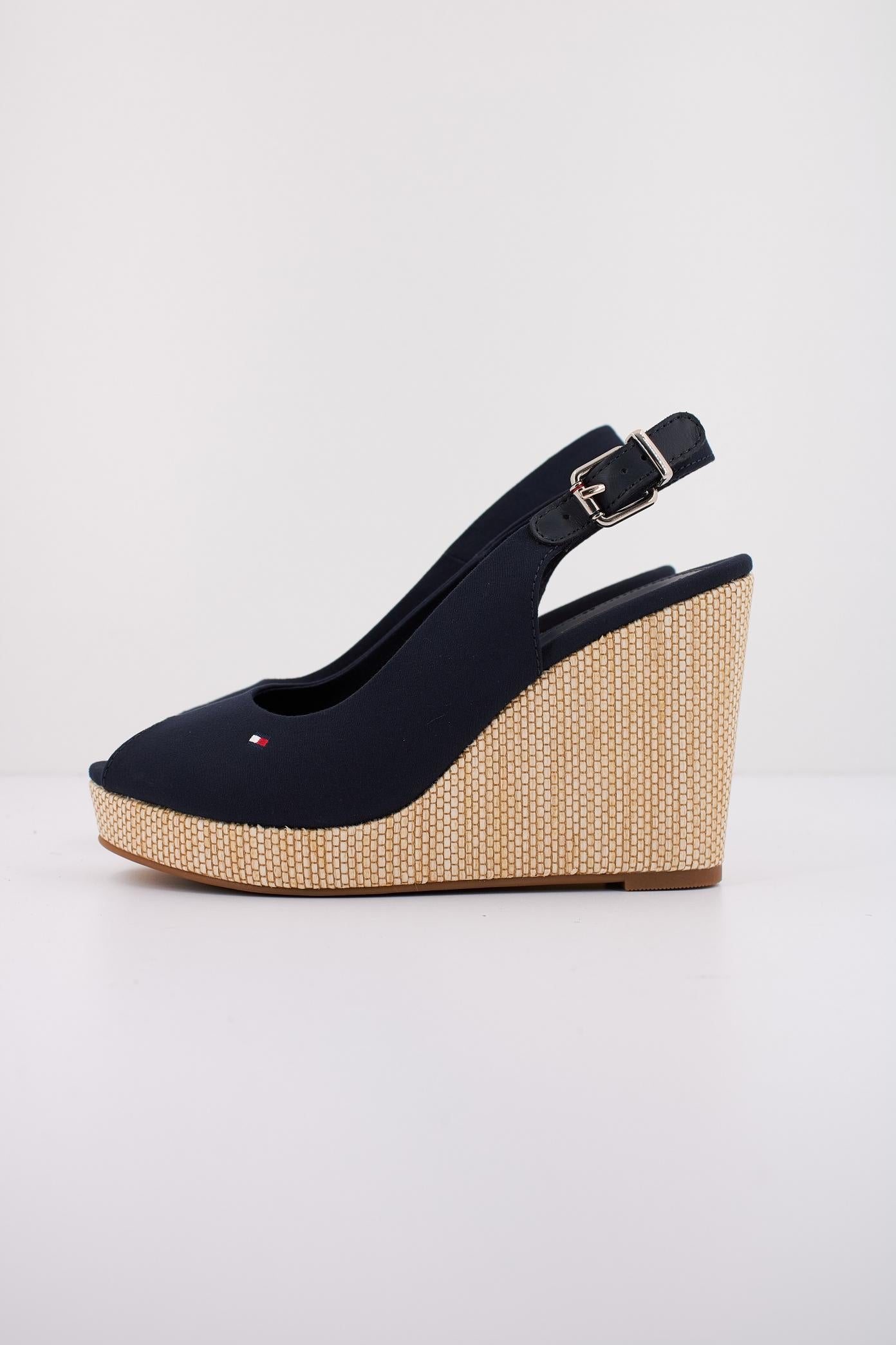 TOMMY HILFIGER ICONIC ELENA SLING BACK en color AZUL (1)