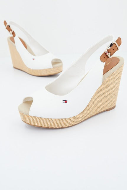 TOMMY HILFIGER ICONIC ELENA SLING BACK en color BLANCO (2)