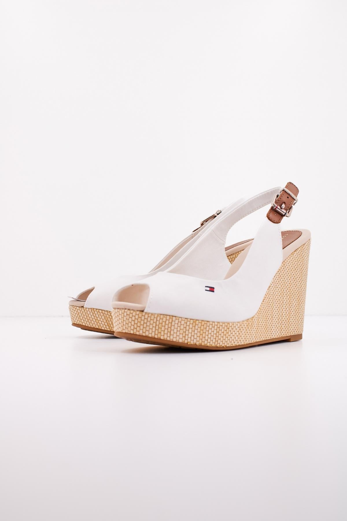 TOMMY HILFIGER ICONIC ELENA SLING BACK en color BLANCO (2)