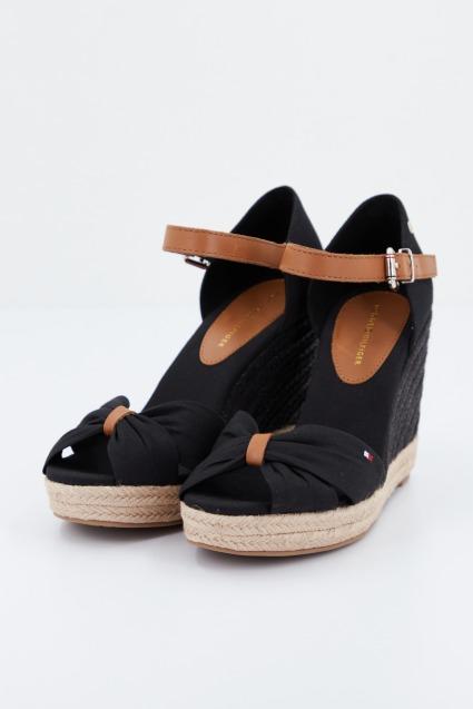 TOMMY HILFIGER BASIC OPEN TOE HIGH en color NEGRO (1)
