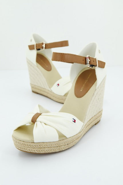 TOMMY HILFIGER BASIC OPEN TOE HIGH en color BLANCO (1)