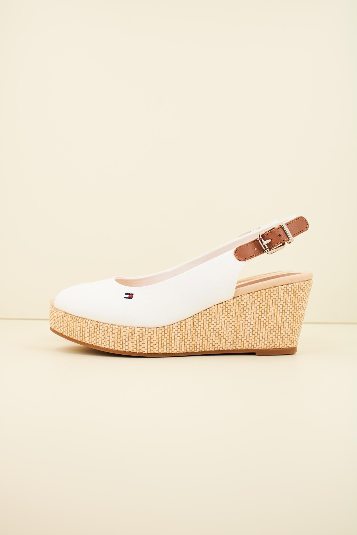 TOMMY HILFIGER ICONIC ELBA SLING BACK W en color BLANCO (1)