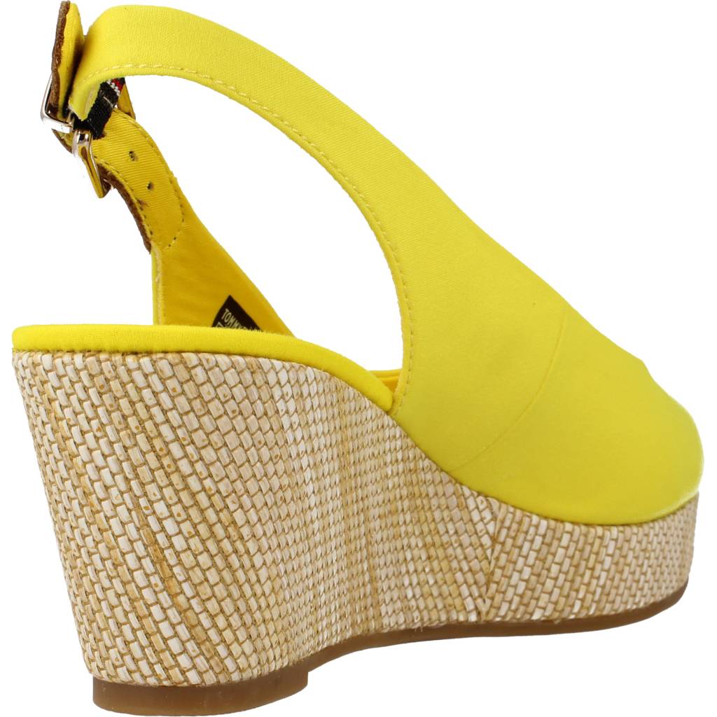 TOMMY HILFIGER ICONIC ELBA SLING BACK W en color AMARILLO (3)