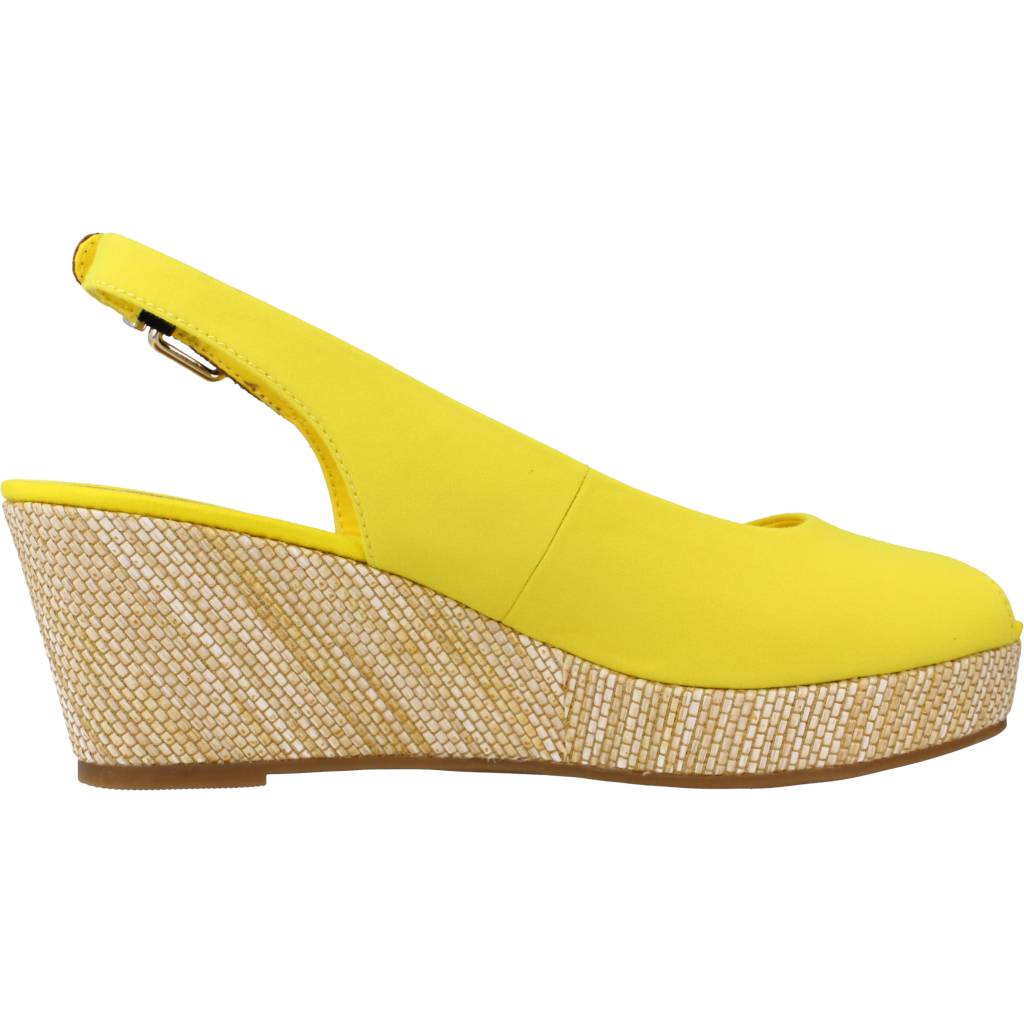 TOMMY HILFIGER ICONIC ELBA SLING BACK W en color AMARILLO (4)