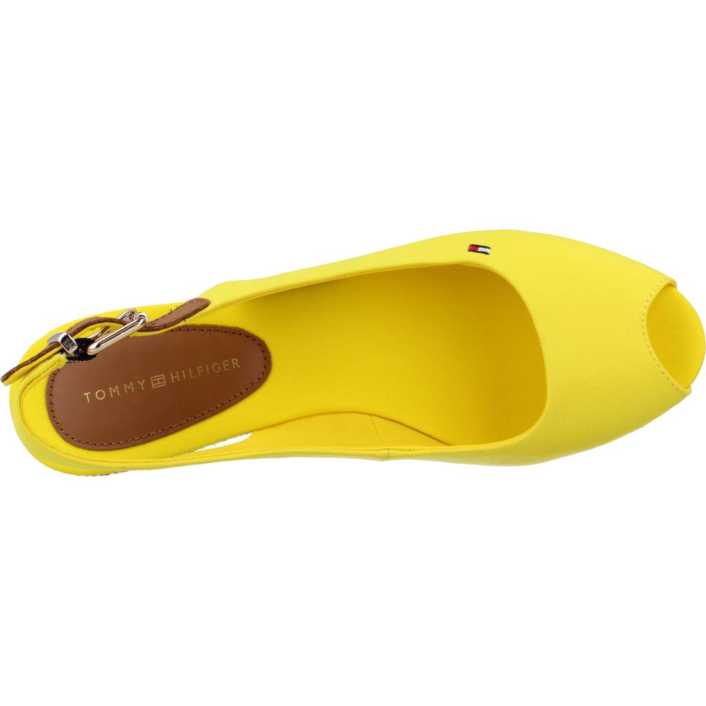 TOMMY HILFIGER ICONIC ELBA SLING BACK W en color AMARILLO (7)