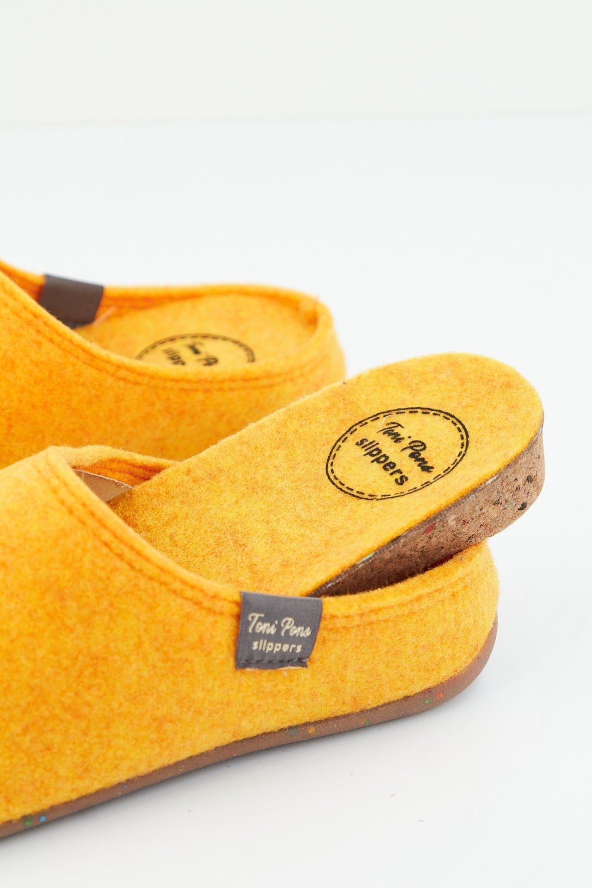 TONI PONS MONA-FR en color AMARILLO (3)