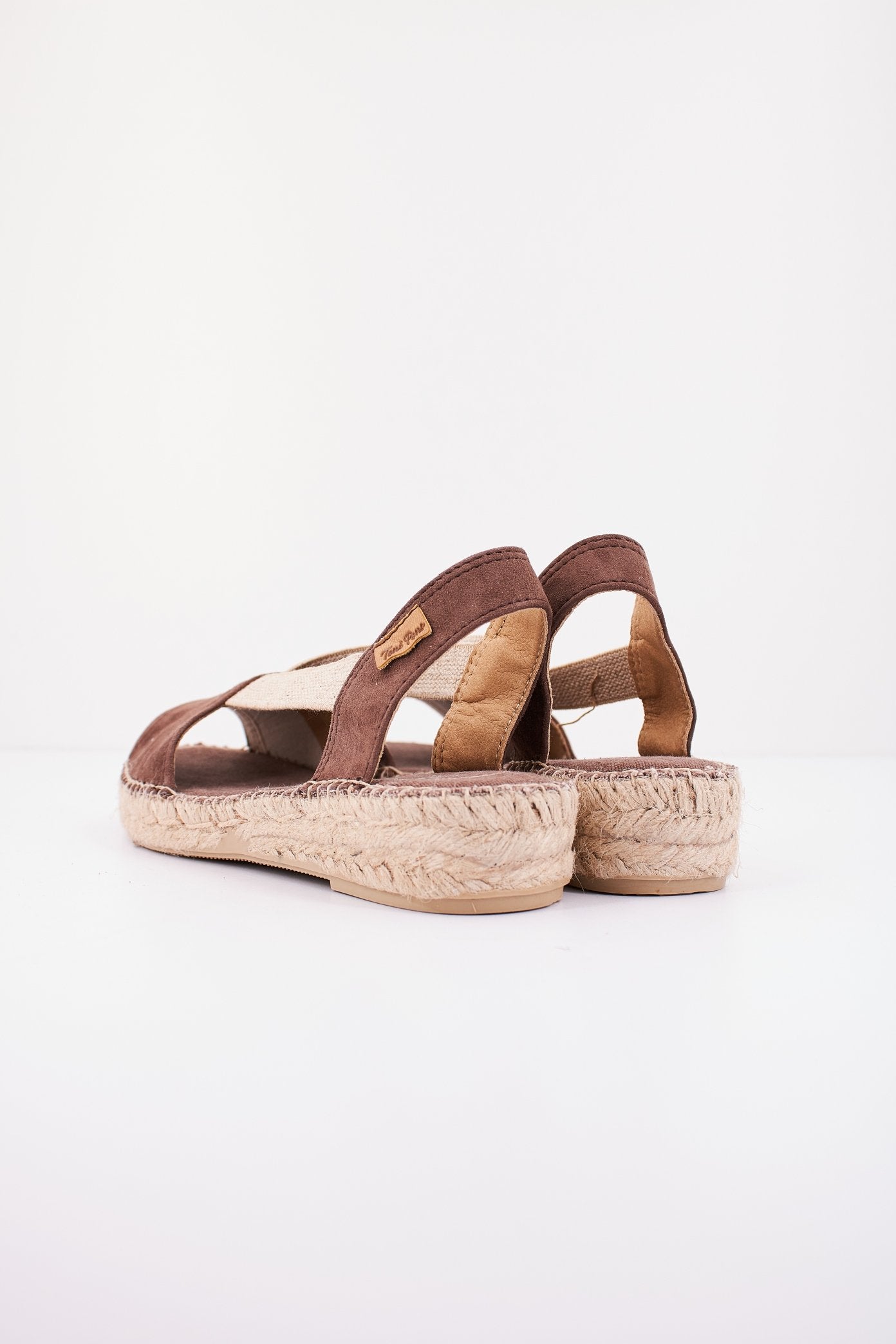 TONI PONS ELLAt en color MARRON (3)