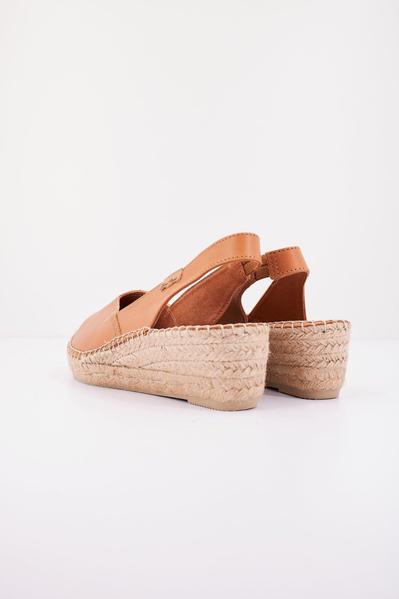 TONI PONS BERNIA Pt en color MARRON (3)