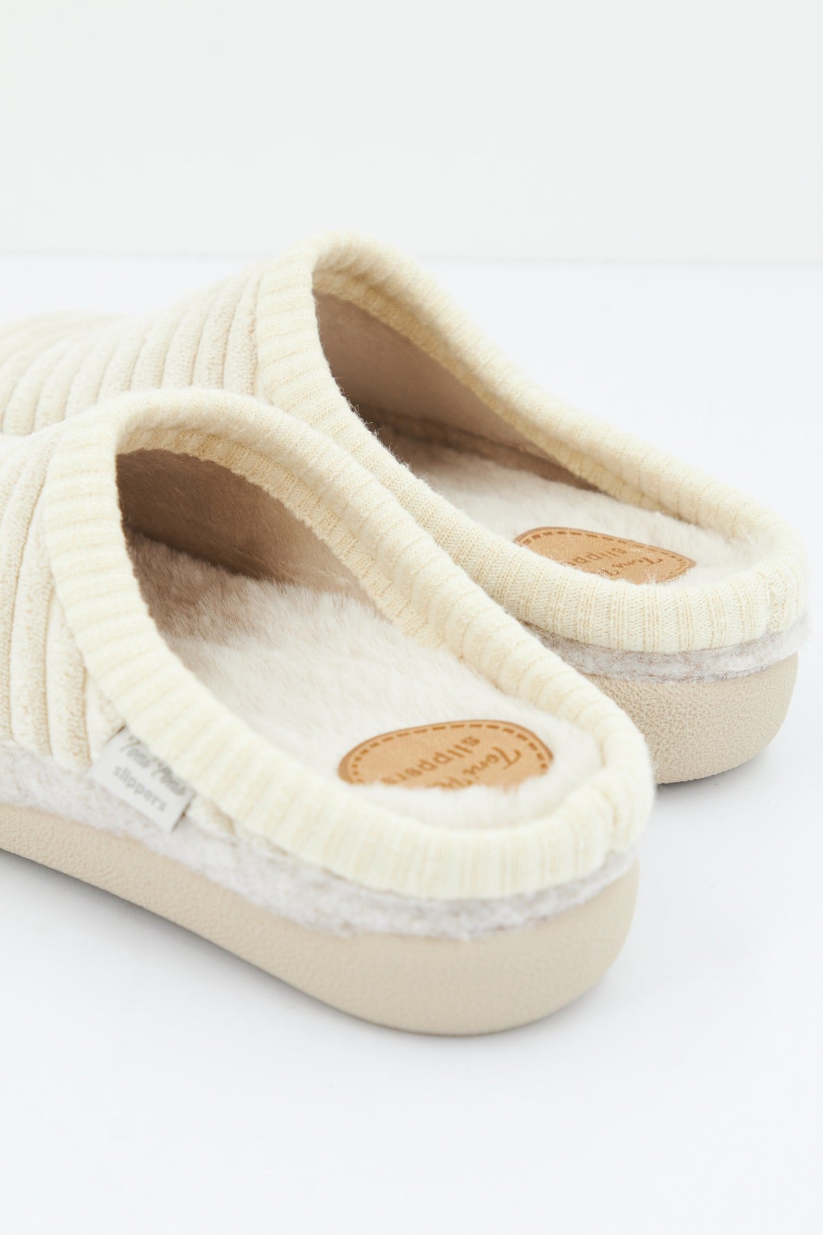 TONI PONS MALU-OD en color BEIS (3)