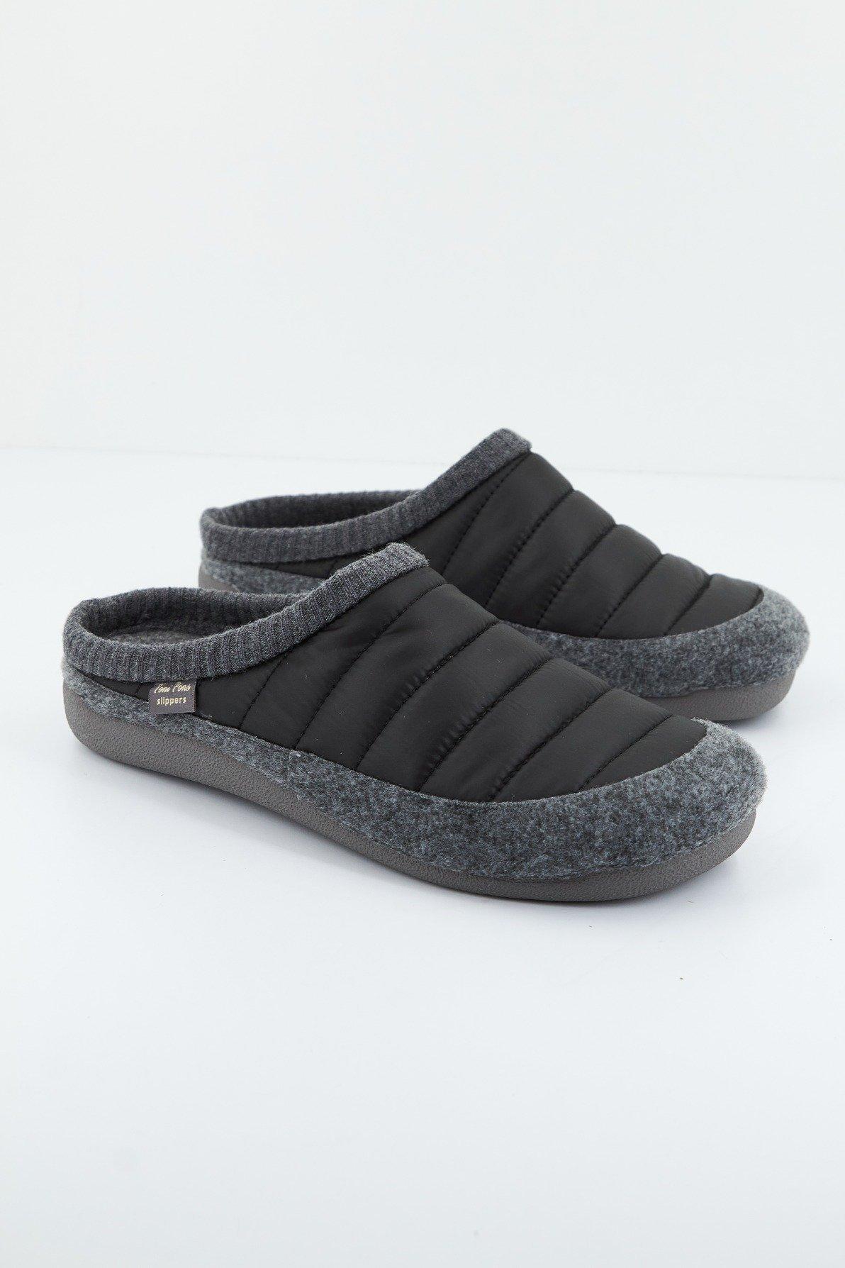 TONI PONS NIX TK ZAPATILLA HOGAR en color NEGRO (2)