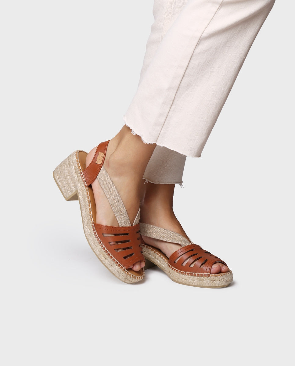 TONI PONS en color MARRON (4)