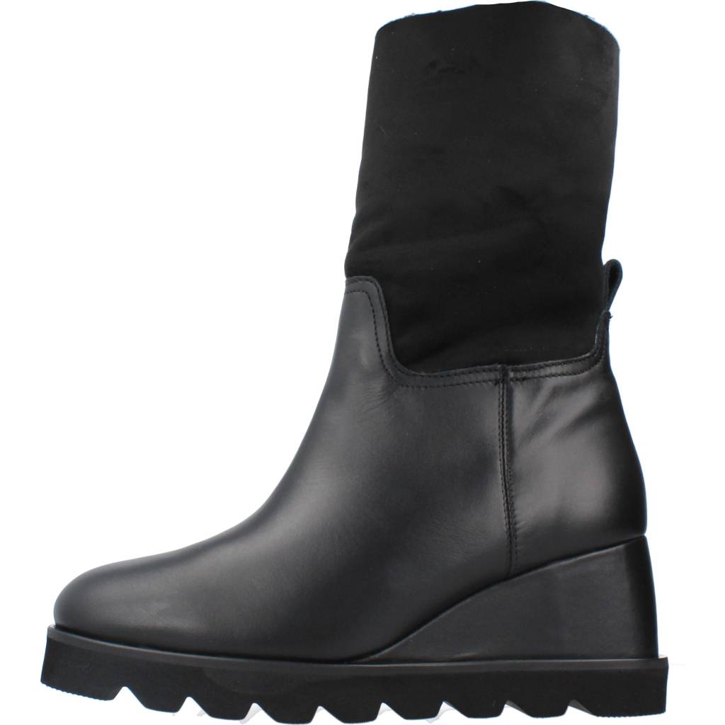 UNISA LAYNA NF en color NEGRO (2)