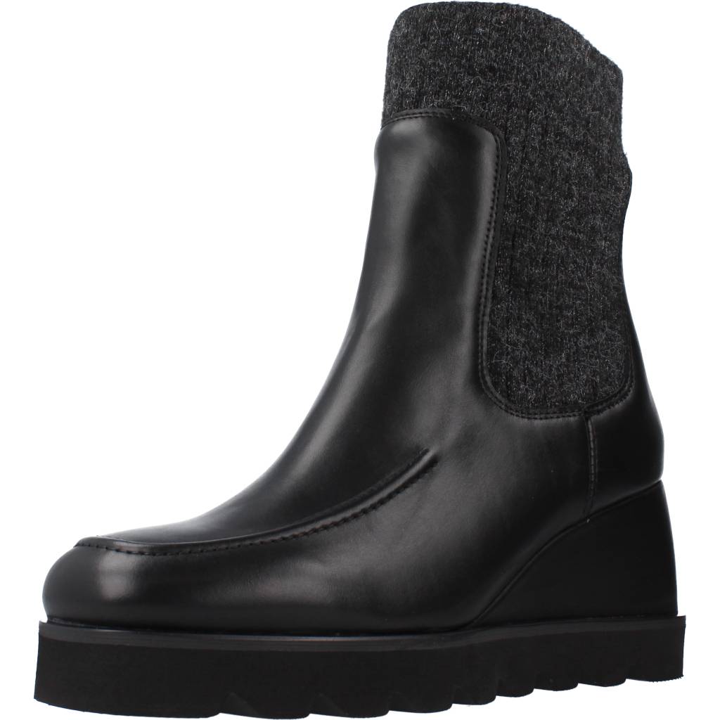 UNISA LEYSA NF en color NEGRO (1)