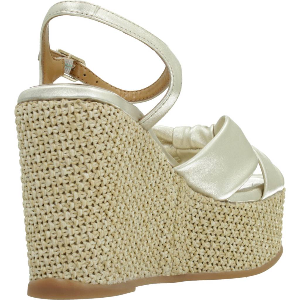 UNISA MATER LMT en color ORO (3)