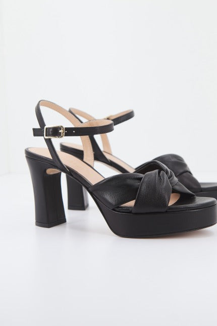 UNISA ONOA LMT en color NEGRO (1)