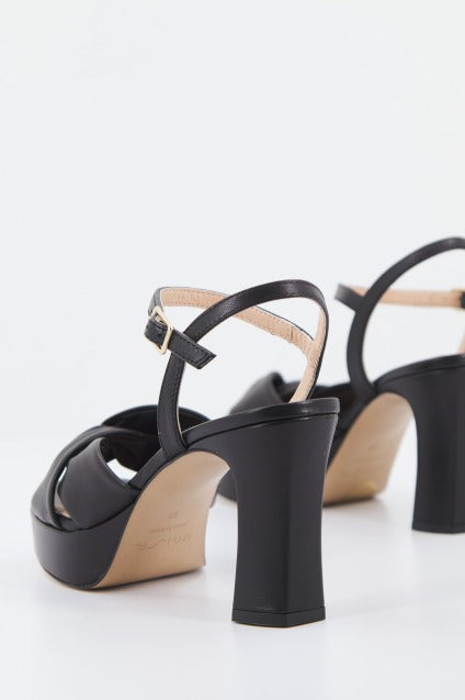 UNISA ONOA LMT en color NEGRO (3)