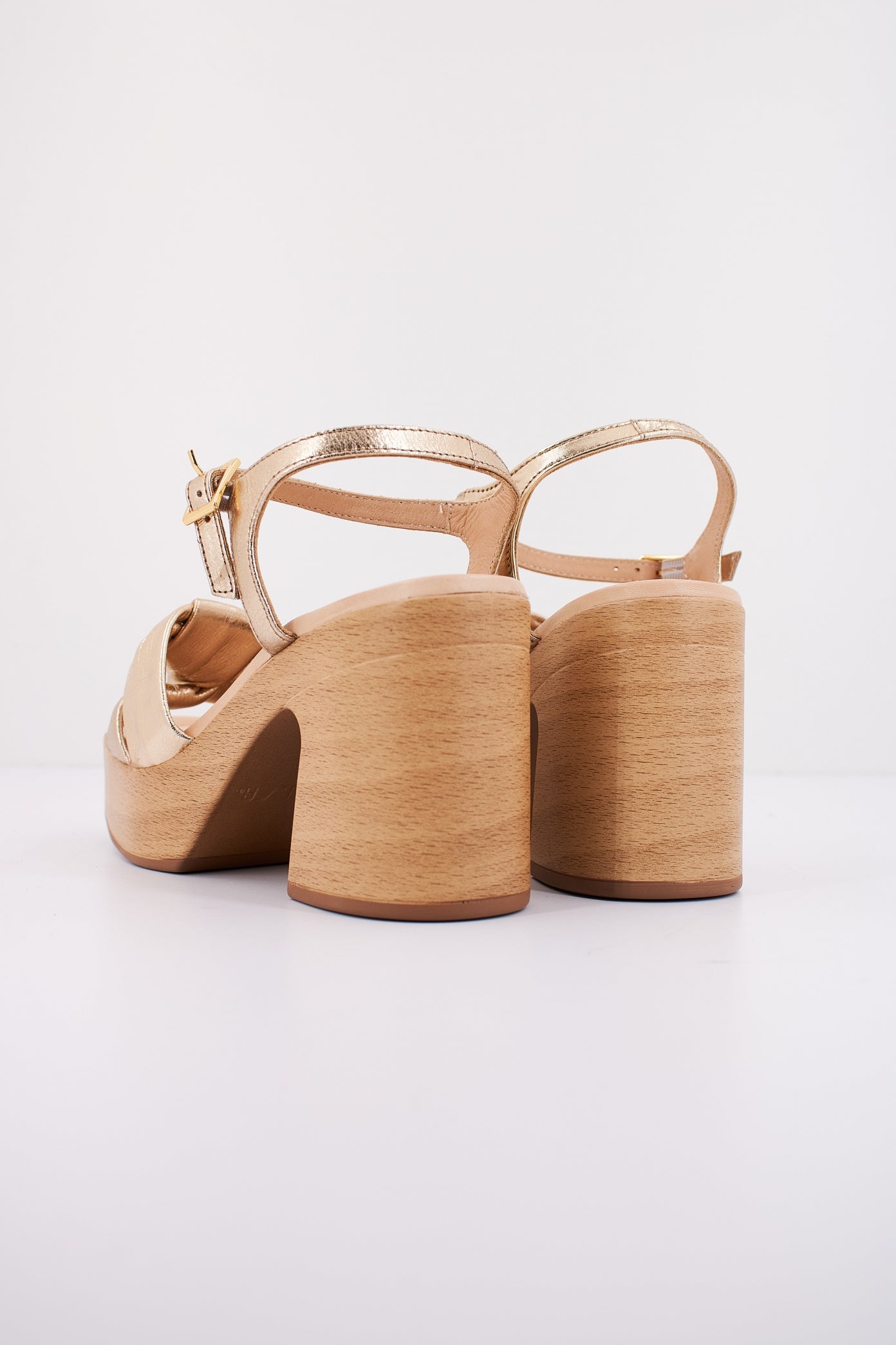 UNISA ODOLF LMT en color ORO (3)