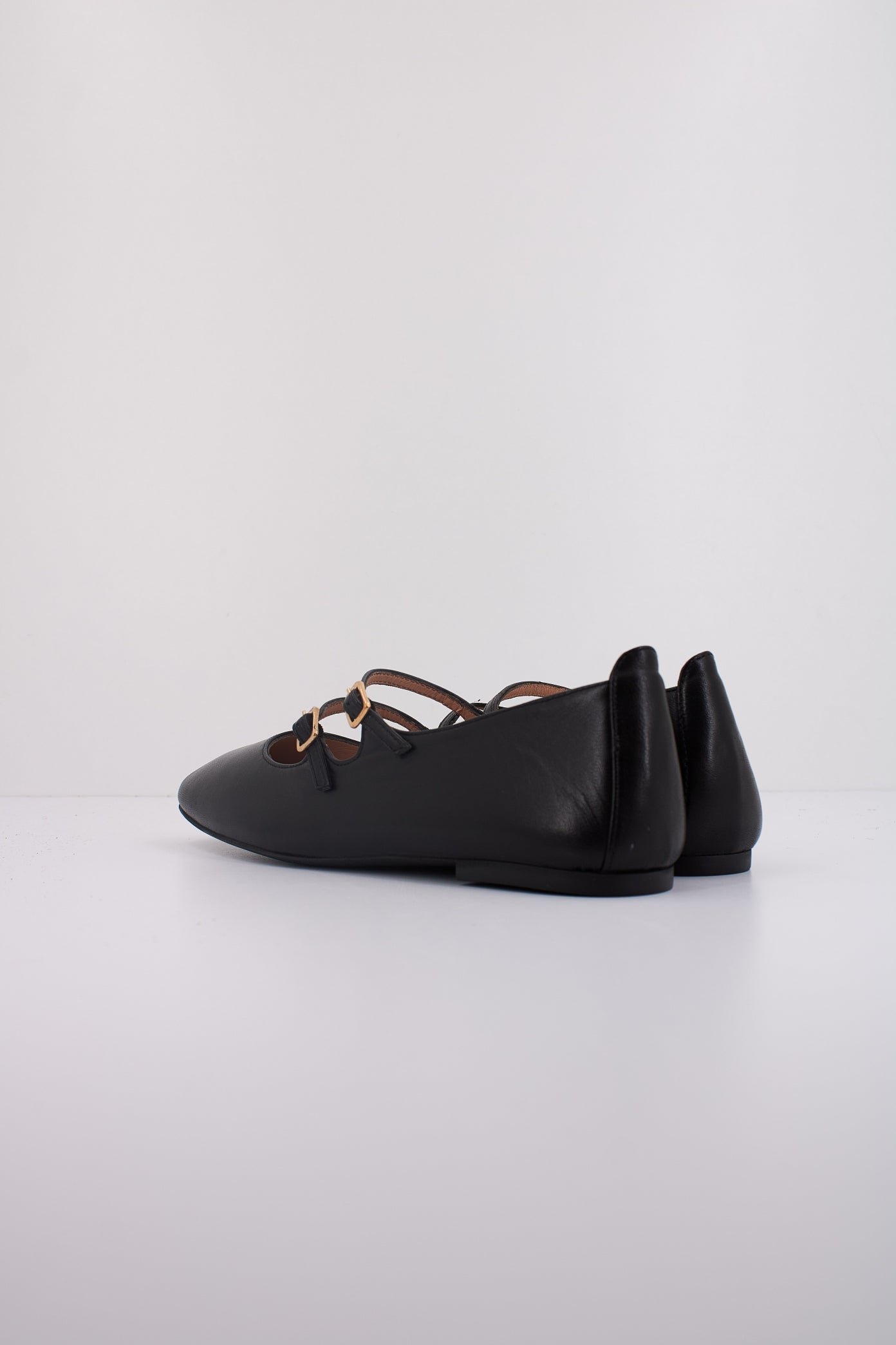UNISA BERLEY en color NEGRO (4)