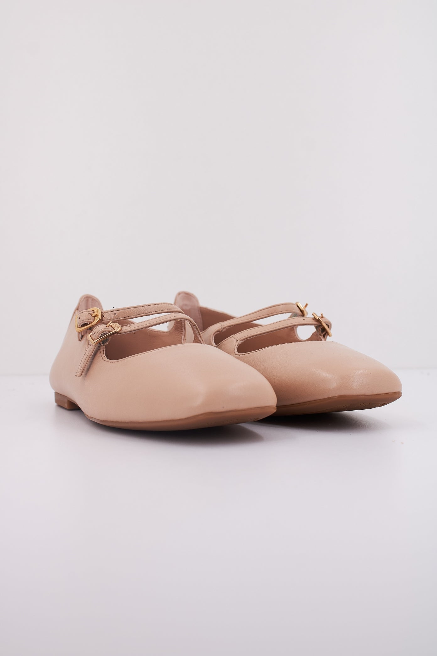 UNISA BERLEY en color NUDE (2)