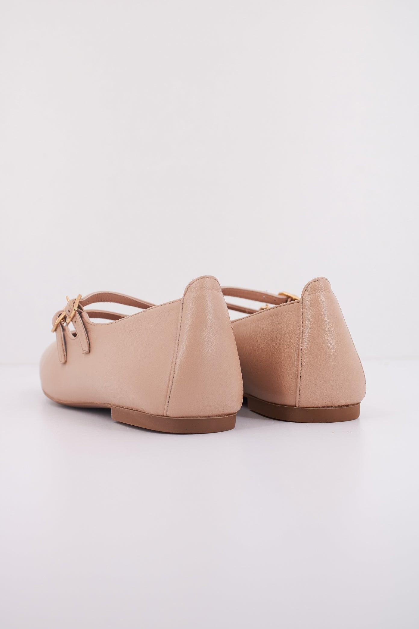UNISA BERLEY en color NUDE (4)