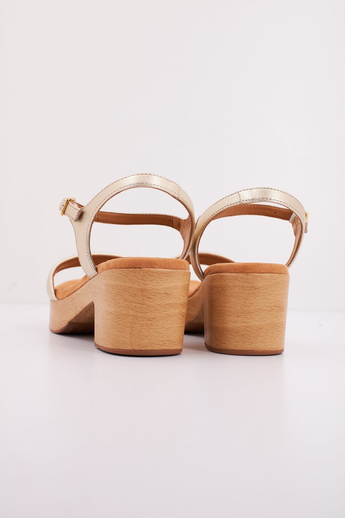 UNISA IRITA LMT en color ORO (4)