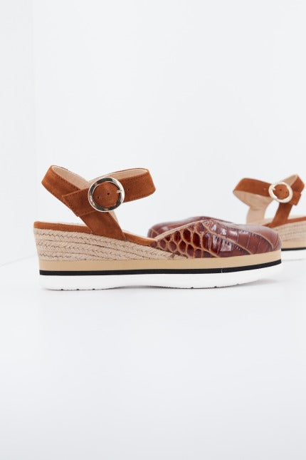 UNISA JACER CRW en color MARRON (1)