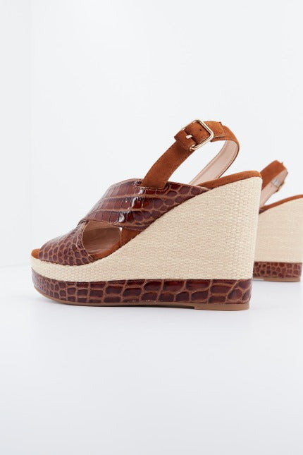 UNISA MIGUEL CRW en color MARRON (2)