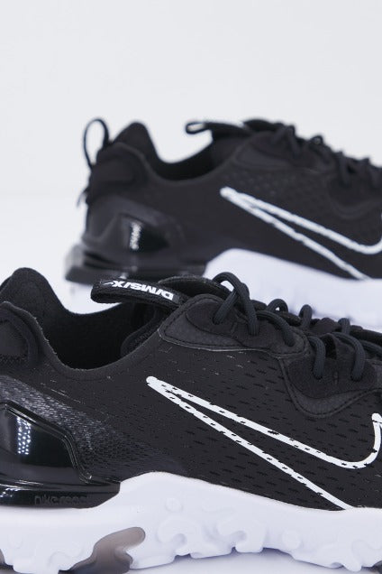 NIKE REACT VISION en color NEGRO (4)